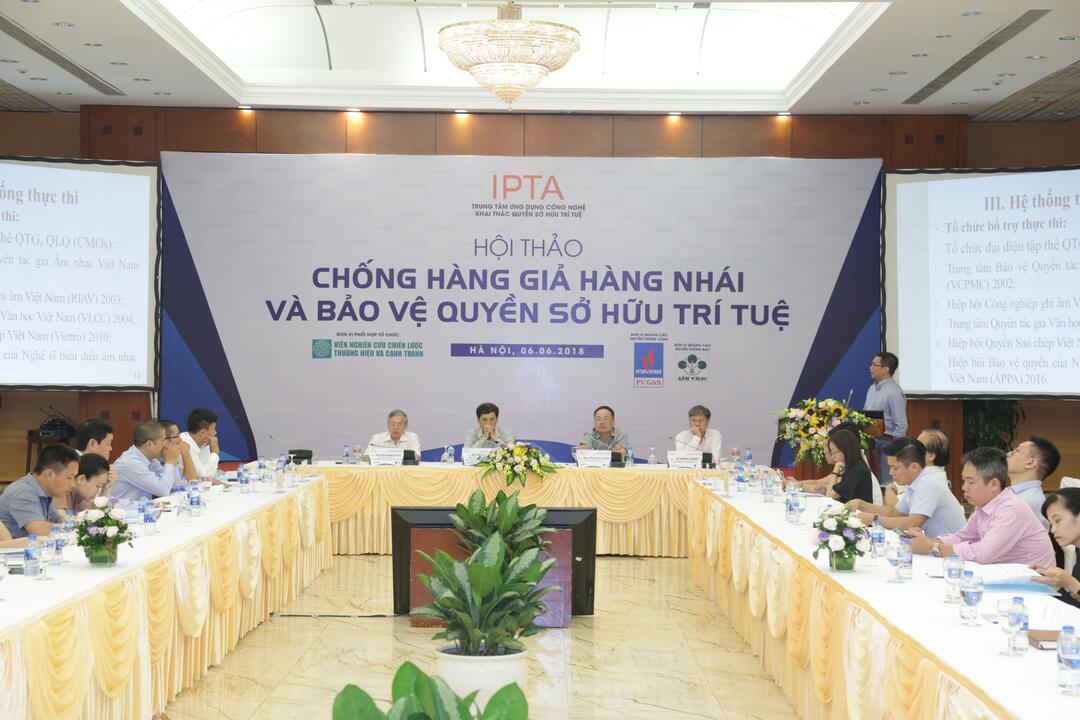 Album ảnh Hội thảo "Chống hàng giả hàng nhái và bảo vệ quyền sở hữu trí tuệ"