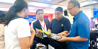 Gắn sao OCOP, tấm vé thông hành cho nông sản Lào Cai