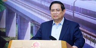 Thủ tướng: Triển khai các dự án đường sắt theo hướng '5 hóa'