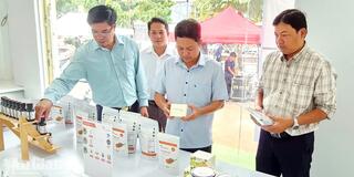 Tri Tôn giới thiệu hơn 50 sản phẩm OCOP và đặc sản vùng Bảy Núi