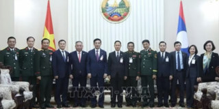 Đưa hợp tác quốc phòng Việt Nam-Lào ngày càng gắn kết chiến lược