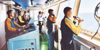 Tạo nguồn nhân lực cho chiến lược kinh tế biển