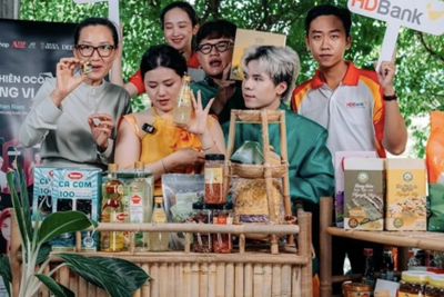 <a href="/tin-tuc/chien-luoc-canh-tranh" title="Chiến lược - Cạnh tranh" rel="dofollow">Chiến lược - Cạnh tranh</a>