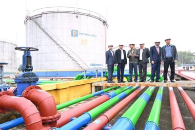 <a href="/tin-tuc/kinh-doanh" title="Kinh doanh" rel="dofollow">Kinh doanh</a>