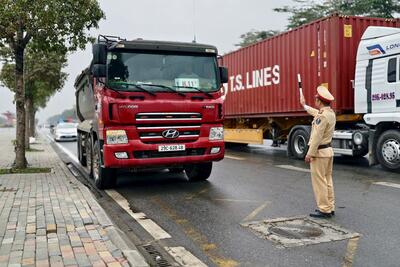 <a href="/tin-tuc/kinh-doanh" title="Kinh doanh" rel="dofollow">Kinh doanh</a>