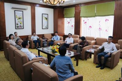 <a href="/tin-tuc/thuong-hieu" title="Thương hiệu" rel="dofollow">Thương hiệu</a>