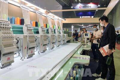 <a href="/tin-tuc/quan-tri" title="Quản trị" rel="dofollow">Quản trị</a>