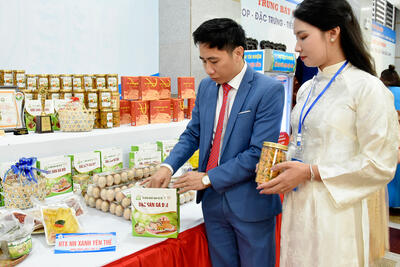 <a href="/tin-tuc/thuong-hieu" title="Thương hiệu" rel="dofollow">Thương hiệu</a>
