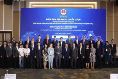 <a href="/tin-tuc/chien-luoc-canh-tranh" title="Chiến lược - Cạnh tranh" rel="dofollow">Chiến lược - Cạnh tranh</a>