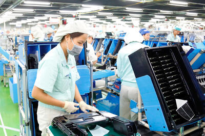 <a href="/tin-tuc/thi-truong" title="Thị trường" rel="dofollow">Thị trường</a>