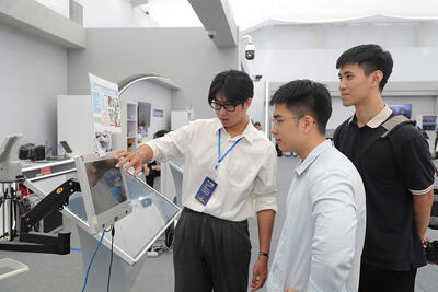 <a href="/tin-tuc/thi-truong" title="Thị trường" rel="dofollow">Thị trường</a>