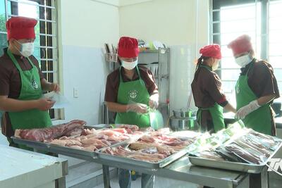 <a href="/tin-tuc/thi-truong" title="Thị trường" rel="dofollow">Thị trường</a>