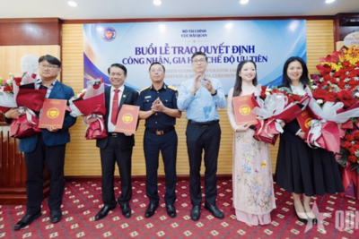 <a href="/tin-tuc/kinh-doanh" title="Kinh doanh" rel="dofollow">Kinh doanh</a>