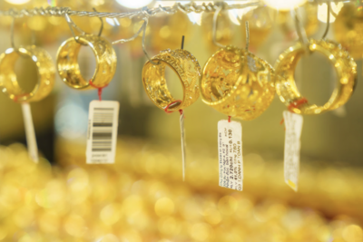 <a href="/tin-tuc/thi-truong" title="Thị trường" rel="dofollow">Thị trường</a>