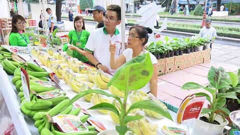 Trái cây Việt trên kệ siêu thị Nhật