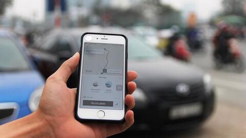 Doanh nghiệp chật vật tìm cửa cạnh tranh với Uber, Grab