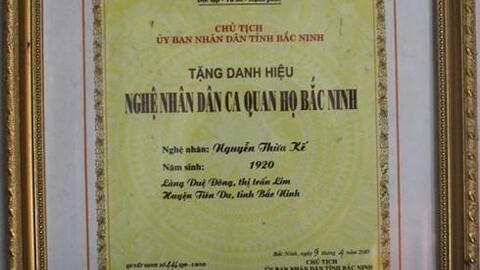 Nghệ nhân trăm tuổi vẫn nặng lòng với quan họ cổ quê hương