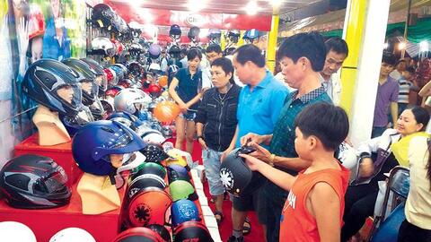 Gập ghềnh hàng Việt về nông thôn