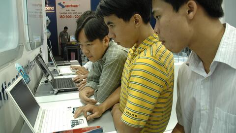 Thị trường bán lẻ trực tuyến: Nỗi lo sau sự bùng nổ