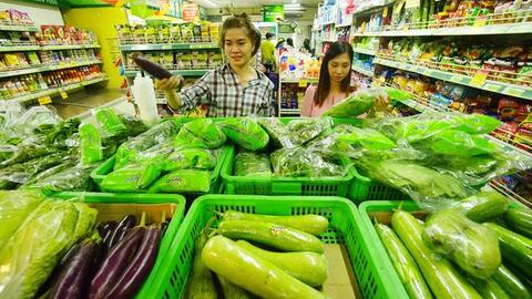 Nhà bán lẻ chạy đua giữ thị phần