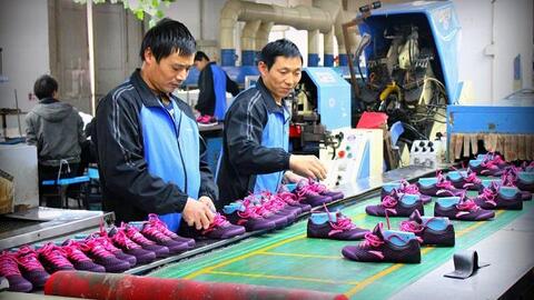 Da giày Việt Nam áp lực từ cuộc chiến thương mại Mỹ - Trung: Cơ hội song hành thách thức