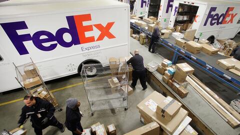 FedEx chấm dứt quan hệ với Amazon