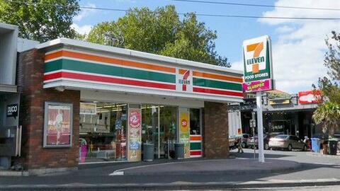 1.000 cửa hàng 7-Eleven đóng cửa, 3.000 nhân bị sa thải