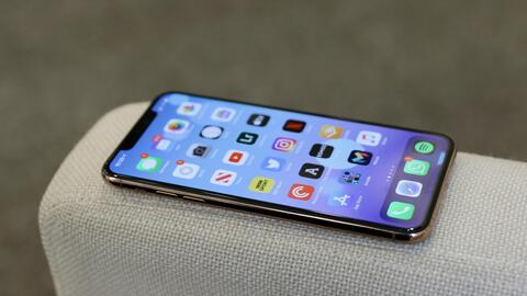 COVID-19 khiến Apple phải nộp phạt gần 1 tỉ USD cho đối thủ