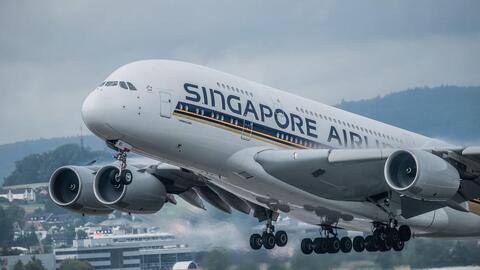 Singapore Airlines biến máy bay thành nhà hàng để giảm lỗ