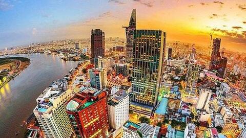 "Việt Nam – Đừng vì tăng trưởng cao hơn mà sinh ra ngạo mạn"