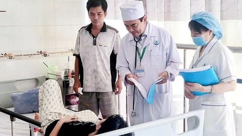 Nhiều ca bệnh sốt xuất huyết sốc nặng do tự điều trị tại nhà