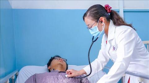 Bộ Y tế vào cuộc vụ hàng trăm người nghi ngộ độc sau khi ăn bánh mì