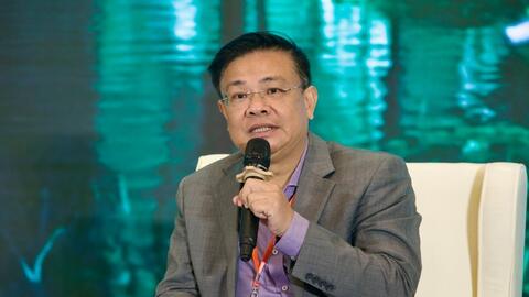 Phát triển năng lượng tái tạo từ bệ đỡ chính sách