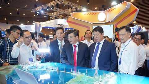 Dấu ấn bứt phá của EVN trong phát triển hạ tầng ngành năng lượng