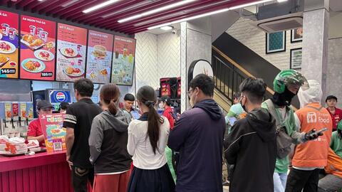 Thị trường thức ăn nhanh Việt Nam: 'Ông lớn' châu Á tạm chiếm ưu thế, thêm người chơi mới trong 2026