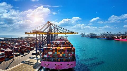 Xuất nhập khẩu Việt Nam: Cơ hội, thách thức và hướng đi mới