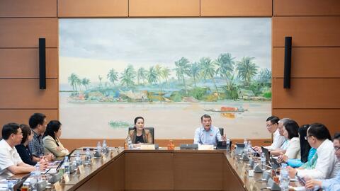 Từ kể chuyện đến tăng trưởng 2 con số