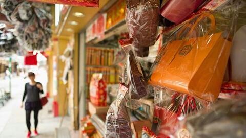 Dubai siết chặt cuộc chiến chống hàng giả trên mạng xã hội
