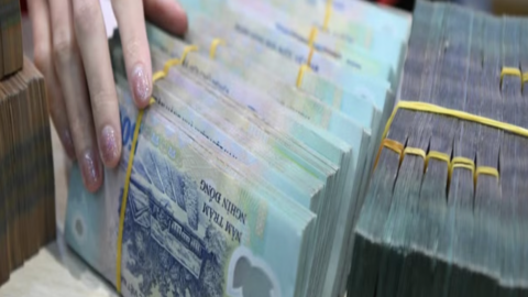 Sau tăng lương 8%, Bộ Nội vụ chuẩn bị cho lộ trình cải cách tiền lương mới