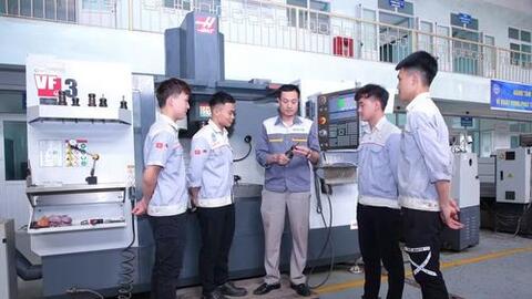 Gắn đào tạo nghề với doanh nghiệp, mở cơ hội việc làm cho người trẻ