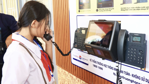 Đưa công nghệ số vào trường học