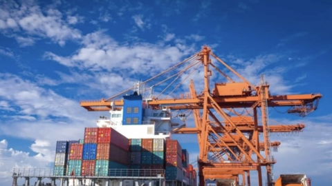 Doanh nghiệp mắc kẹt giữa ‘bão giá’ đúng dịp tăng tốc cuối năm