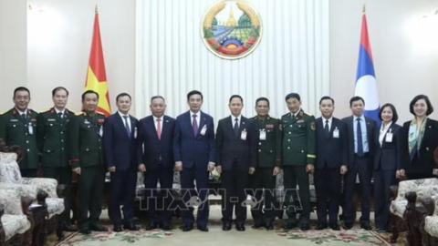 Đưa hợp tác quốc phòng Việt Nam-Lào ngày càng gắn kết chiến lược