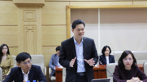 Thứ trưởng Thường trực Vũ Mạnh Hà làm việc với Hội Quân dân Y Việt Nam về công tác phát triển y dược cổ truyền