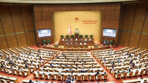 Từ chính sách thuế xăng dầu đến tư duy quản trị mới