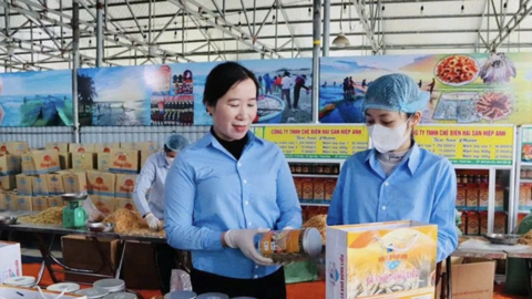 Hỗ trợ phụ nữ phát triển kinh tế gắn với xây dựng sản phẩm OCOP