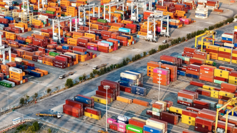 Cá, tôm, cua... vẫn phải 'còng lưng' gánh chi phí logistics