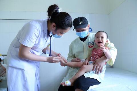 Triển khai cao điểm phòng, chống bệnh sốt xuất huyết, tay chân miệng và Covid-19