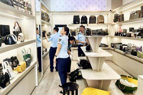 Xử phạt hộ kinh doanh bán hàng giả mạo nhãn hiệu