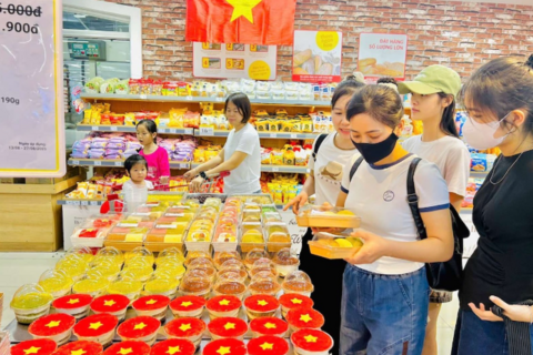 Làm gì để kích cầu tiêu dùng khi người dân vẫn đang thắt chặt chi tiêu?